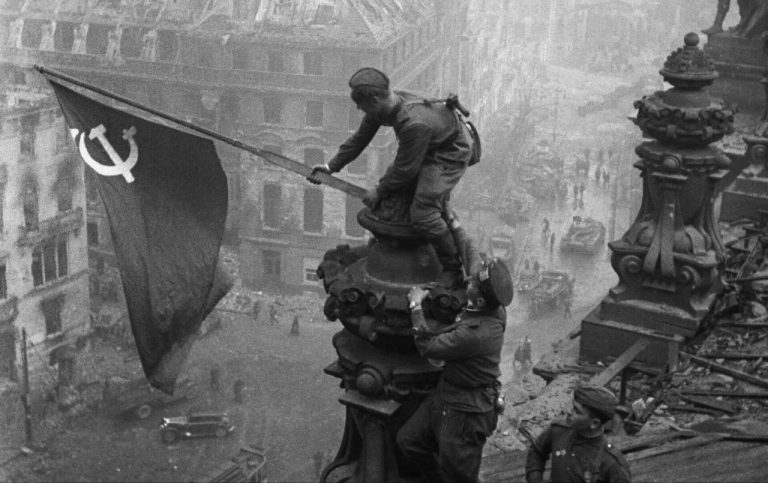 С Днем Великой Победы! 