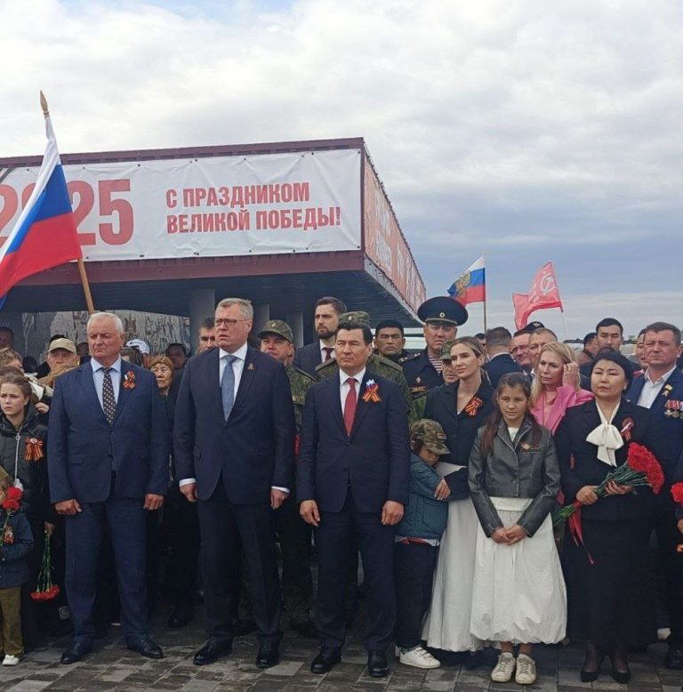 Наши артисты — участники митинга в Хулхуте 