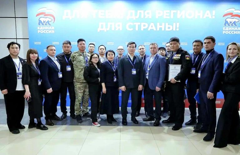 Принял участие в составе делегации из Калмыкии в окружном форуме партии «Единая Россия» в Ростове-на-Дону.